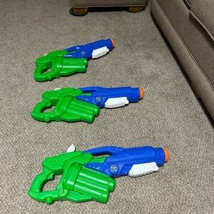Zuru X-Shot Hydro Hurricane water blasters